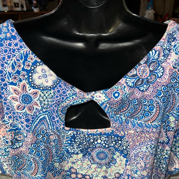 T By Talbots Cut Out Back T-Shirt - Picture 5 of 8